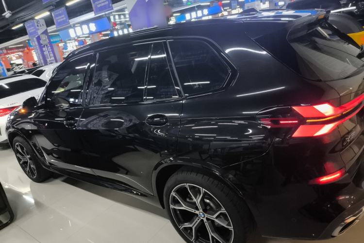 Used BMW X5 2023 xDrive 30Li Luxury M Sport Night Edition Package
