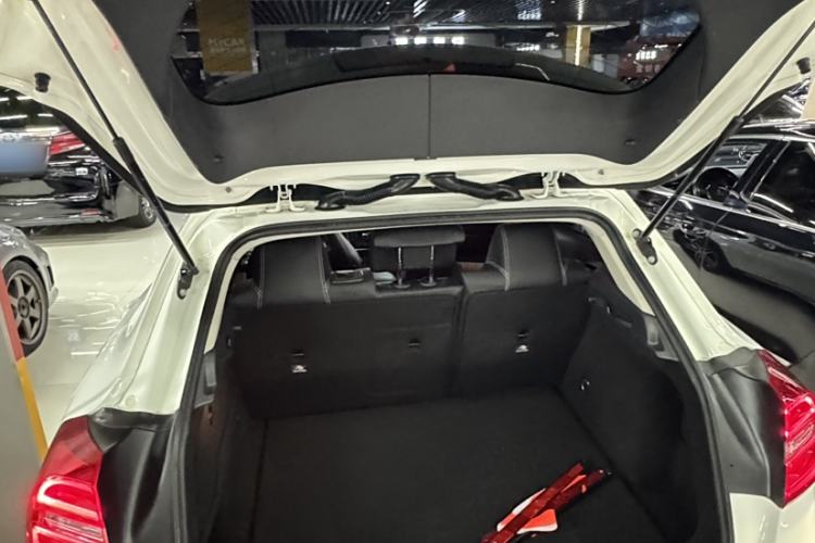 Used Mercedes-Benz GLA 2015 GLA 200 Fashion Model
