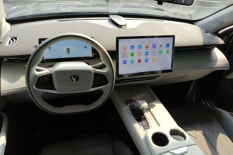 Used Changan UNI-Z New Energy 2024 Blue Whale Smart Electric iDD 125km Beyond Edition
