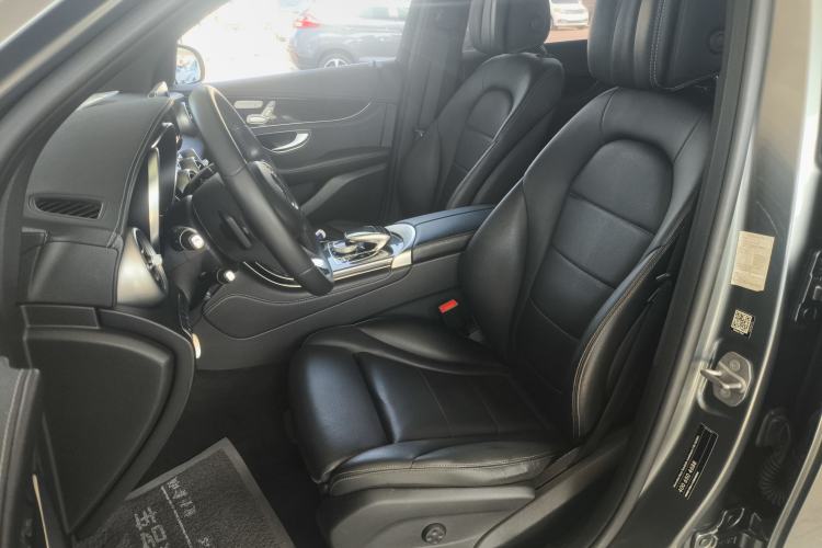 Used Mercedes-Benz GLC 2018 GLC 260 4MATIC Luxury Model
