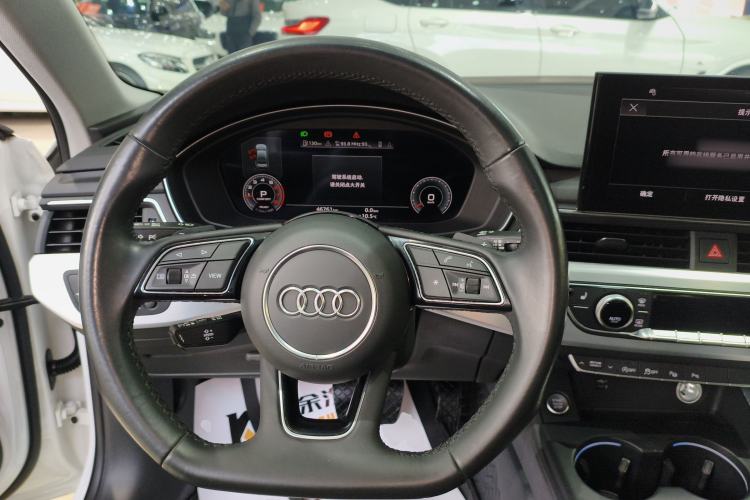 Used Audi A4L 2022 40 TFSI Luxury Dynamic Model
