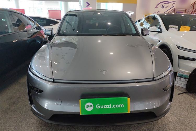 Used Tesla Model Y 2025 Rear-Wheel-Drive Version