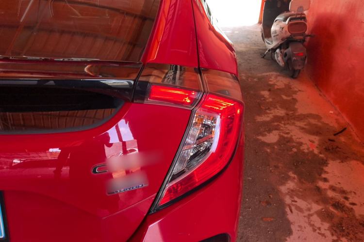 Used Honda Civic 2021 HATCHBACK 220TURBO CVT Trendy Cool Edition
