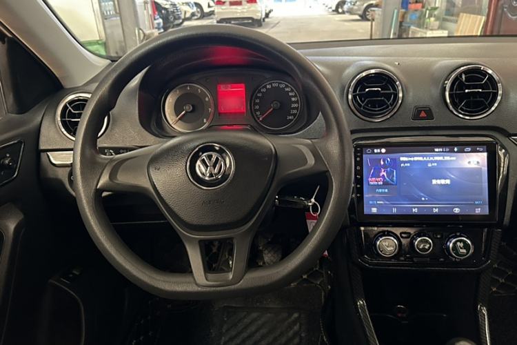 Used Volkswagen Jetta 2019 Dream Edition 1.5L Manual Fashion Version
