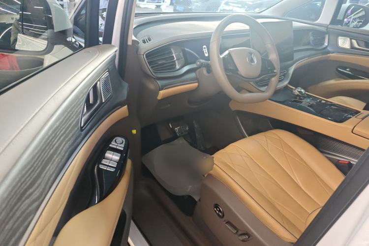 Used Denza D9 2022 DM-i 970 Four-Wheel Drive Prestige Model