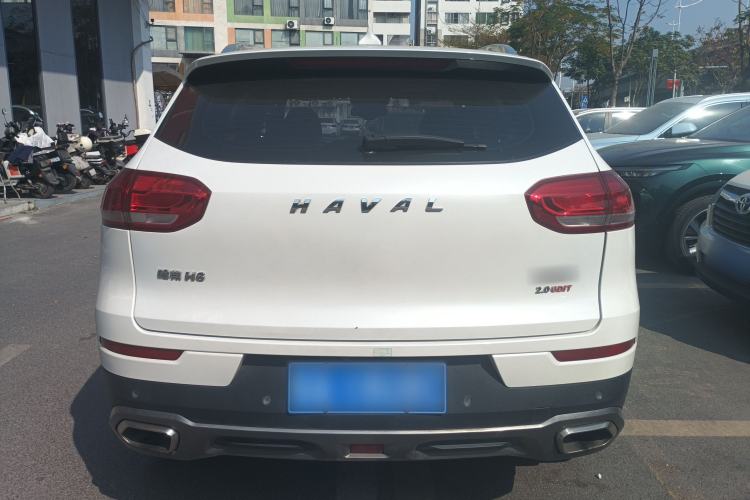 Used Haval H6 2017 Red Label 2.0T Automatic Two-Wheel Drive ZhiShang Model