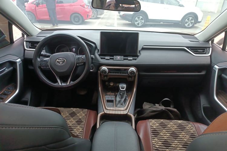 Used Toyota Wildlander 2021 2.0L CVT Two-Wheel Drive Luxury Edition