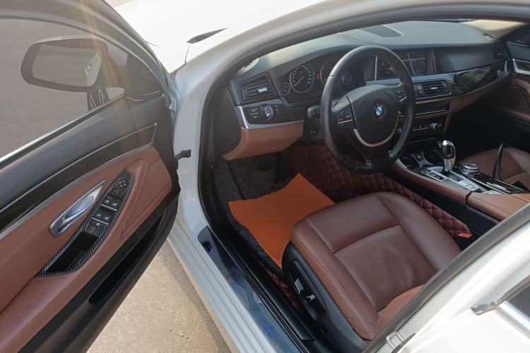 Used BMW 5 Series 2014 525Li Leading Model
