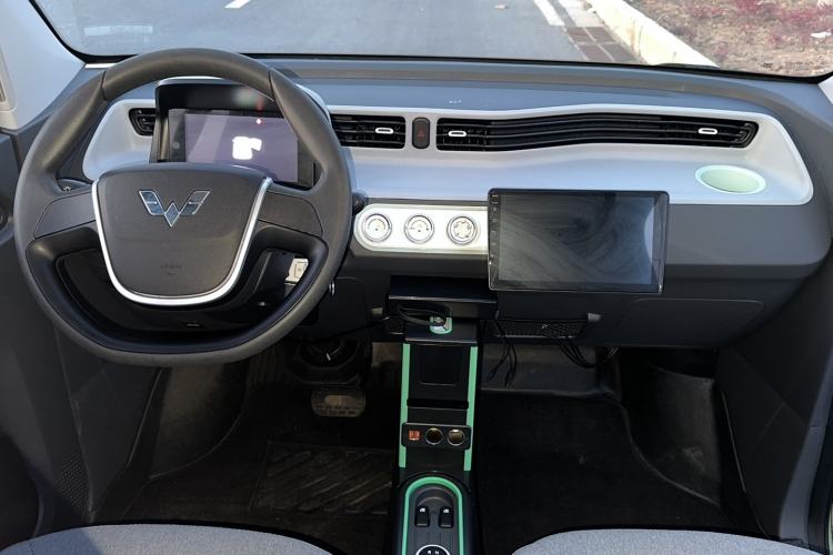 Used Wuling Hongguang MINIEV 2022 Macaron Premium Model – Lithium Iron Phosphate
