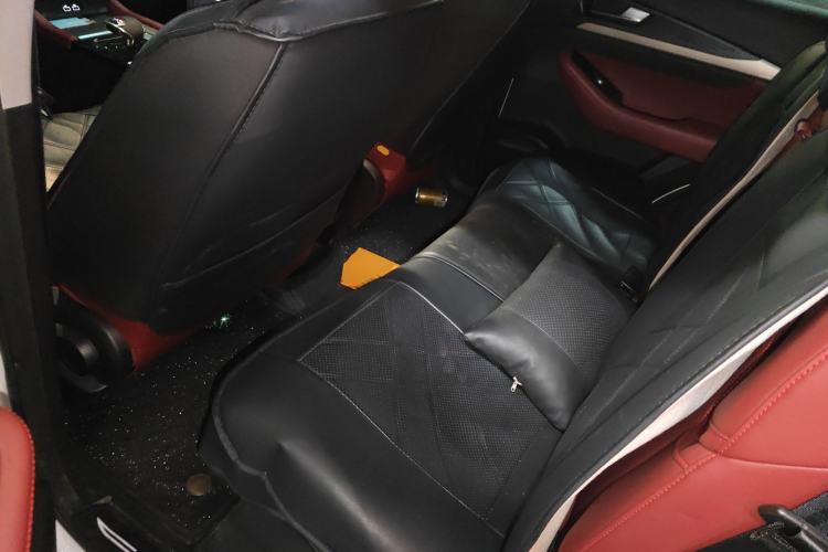 Used JETOUR X70 2023 1.5T DCT Overpass PRO+ Edition 7 Seats
