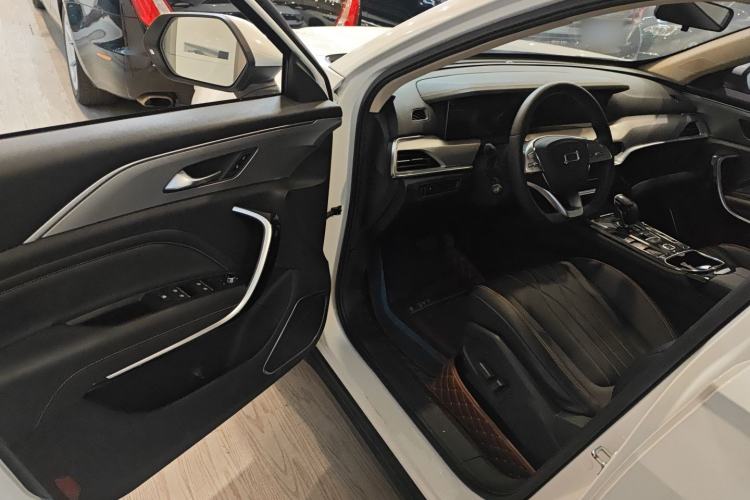 Used Bestune T77 2023 1.5T Automatic Luxury Model
