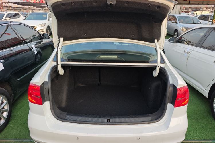 Used Volkswagen Bora 2017 1.6L Automatic Comfort Model
