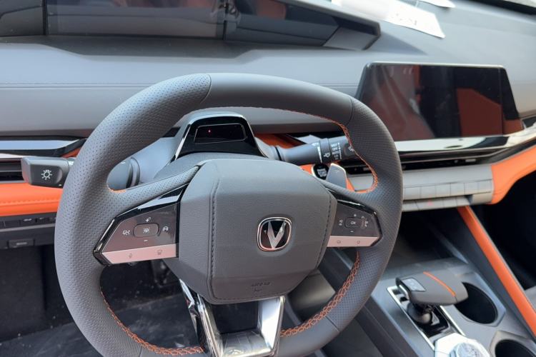 Used Changan UNI-V 2024 2.0T High-Performance Version
