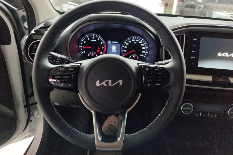 Used Kia kx1 Stonic 2021 1.4L CVT Sunroof Model