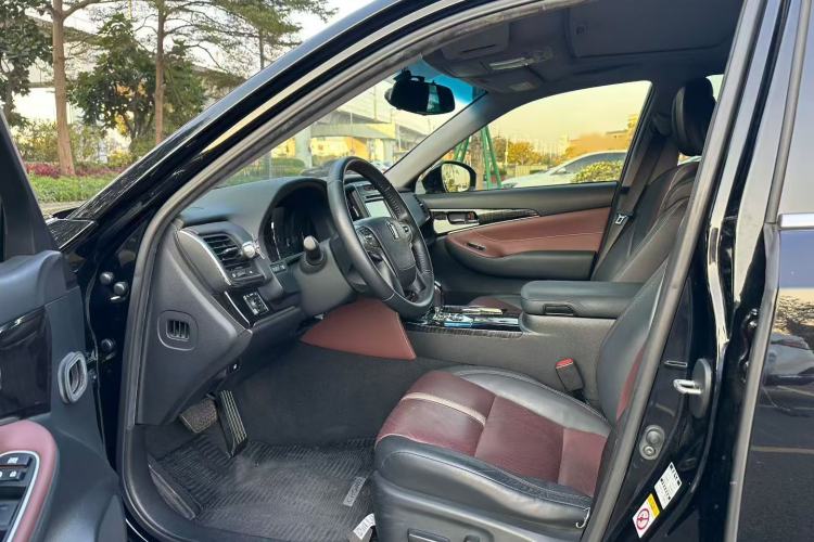 Used Toyota Crown 2017 2.0T Sport Edition
