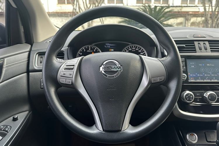 Used Nissan Tiida 2016 1.6L CVT Smart Drive Edition
