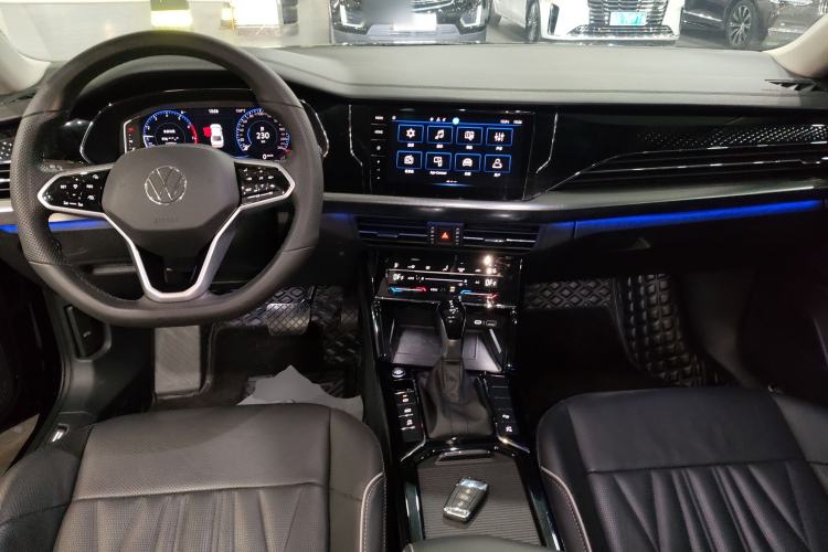 Used Volkswagen Passat 2023 Facelift 330TSI Luxury Edition
