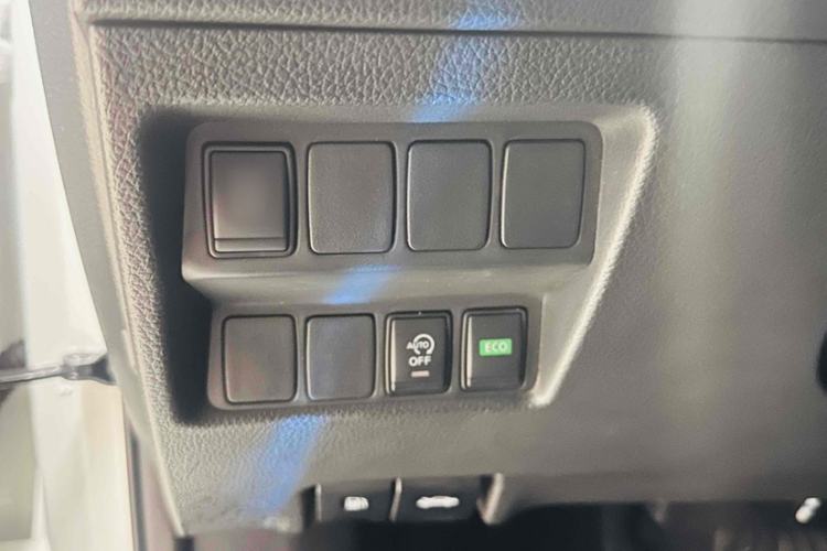 Used Nissan X-Trail 2022 2.0L Two-Wheel Drive Smart Connect Premium Edition
