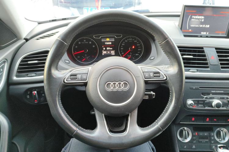 Used Audi Q3 2015 35 TFSI quattro Technology Edition
