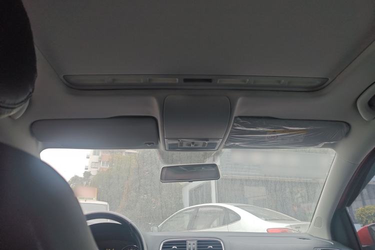 Used Volkswagen Polo 2016 1.6L Automatic Comfort Model