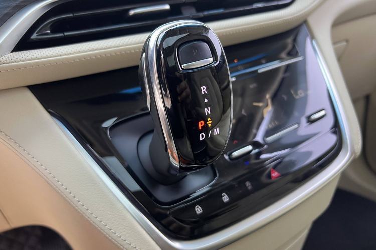 Used Buick GL8 2022 ES Landtrek 653T Flagship Model
