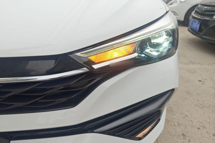 Used Roewe i5 2021 Revised Version 1.5L CVT Diamond Edition