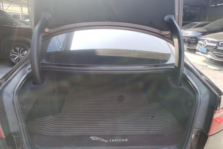 Used Jaguar XFL 2018 XFL 2.0T 250 PS Luxury Edition
