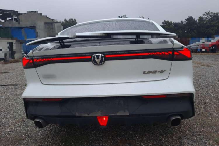 Used Changan UNI-V 2022 1.5T Prestige Version
