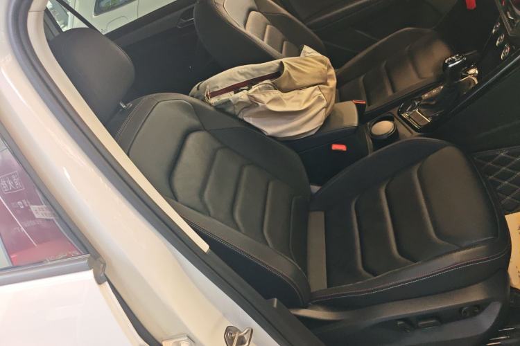 Used Volkswagen Tayron 2019 330TSI Two-Wheel Drive Luxury Model China VI Standard