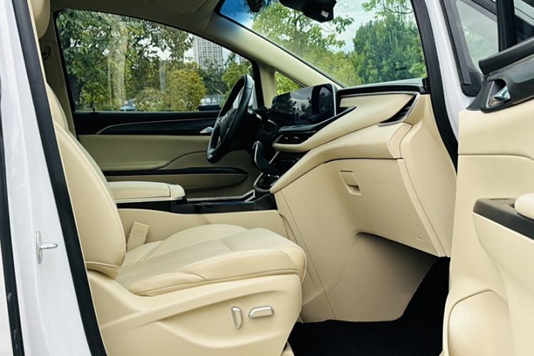 Used Buick GL8 2023 ES Lu Zun Deluxe Model
