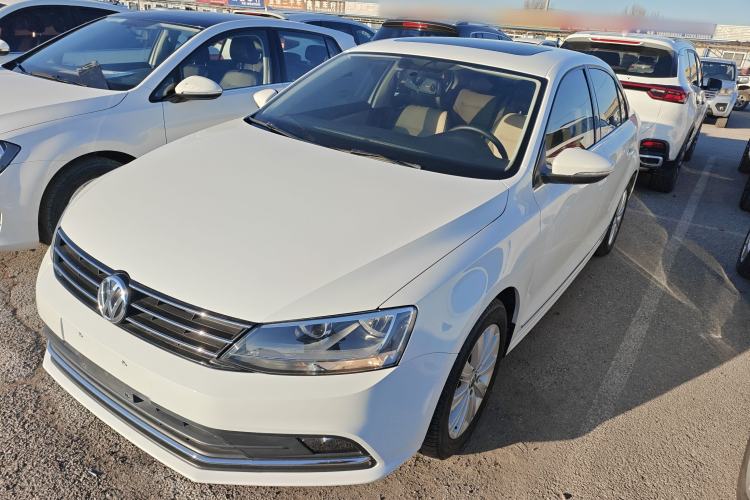 Used Volkswagen Sagitar 2015 230TSI Automatic Comfort Version