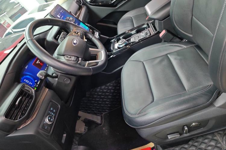 Used Ford Explorer 2020 EcoBoost 285 4x4 Titanium Edition 7-Seater
