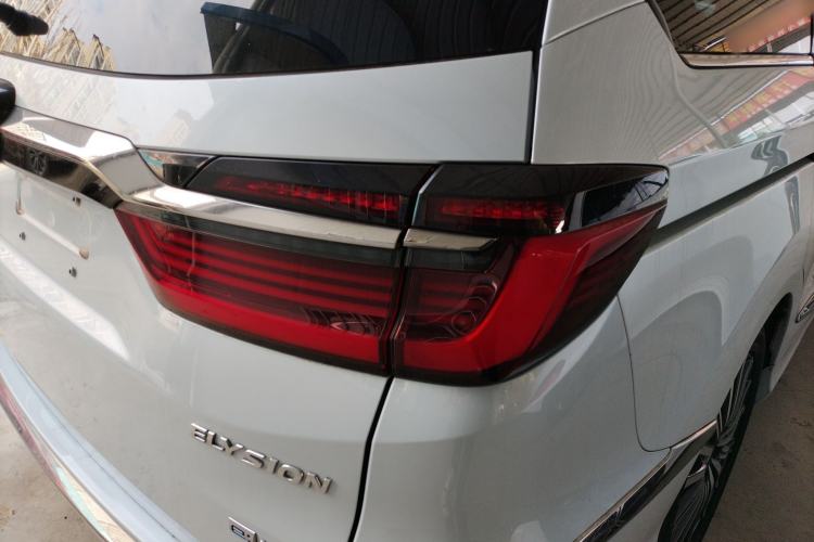 Used Honda Elysion 2024 2.0L eHEV Luxury Edition