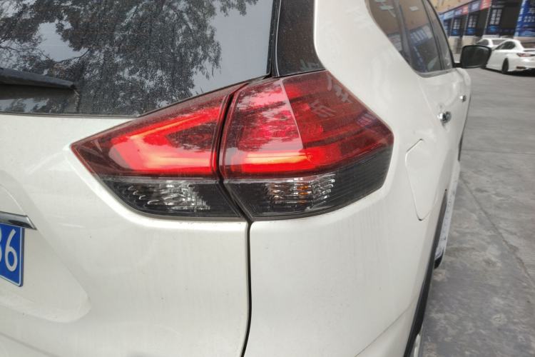 Used Nissan X-Trail 2022 Revised Version 2.0L Two-Wheel Drive Smart Connect Premium Edition