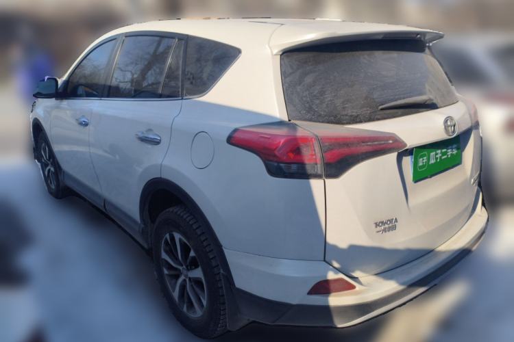 Used Toyota RAV4 2016 2.0L CVT 4x4 New Edition China V Standard