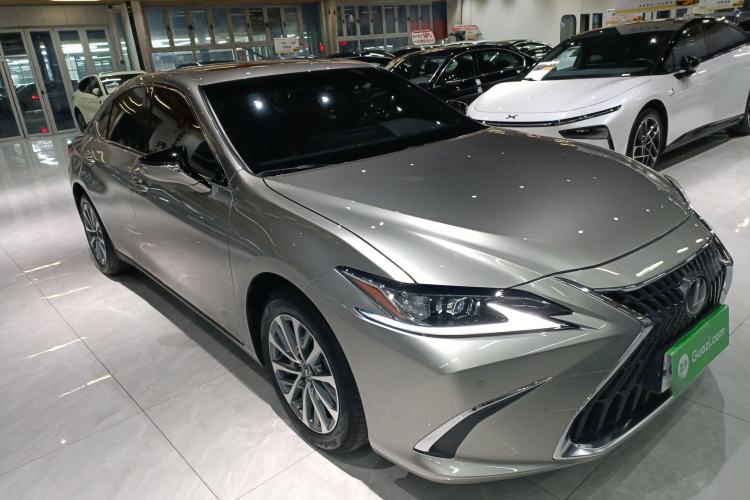 Used Lexus ES 2022 200 Excellence Edition
