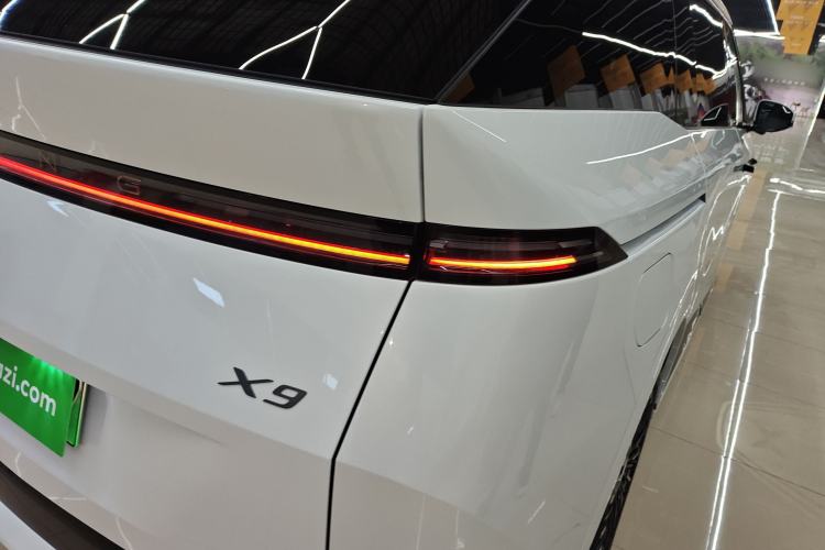 Used XPeng X9 2025 740 Ultra-Long Range Max
