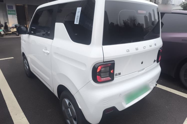 Used Geely Galaxy Panda 2023 Panda Mini 200km Endurance Bear
