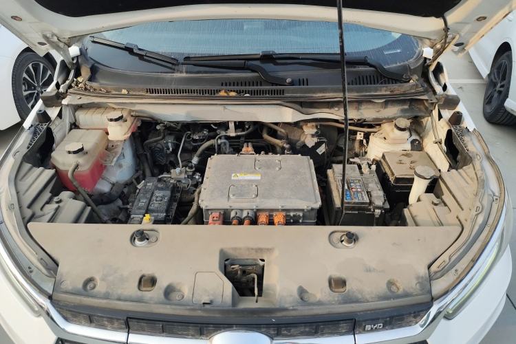 Used BYD Yuan New Energy 2019 EV535 Smart Connect Trendsetting Model
