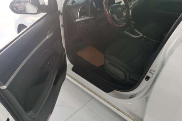 Used Hyundai Elantra 2016 1.6L Automatic ZhiXuan – Elite Version
