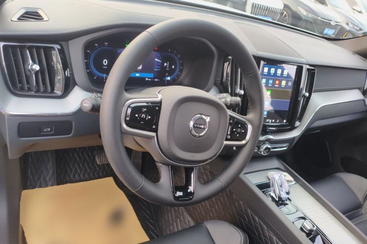 Used Volvo XC60 2025 B5 4x4 Smart & Advanced Sport Edition
