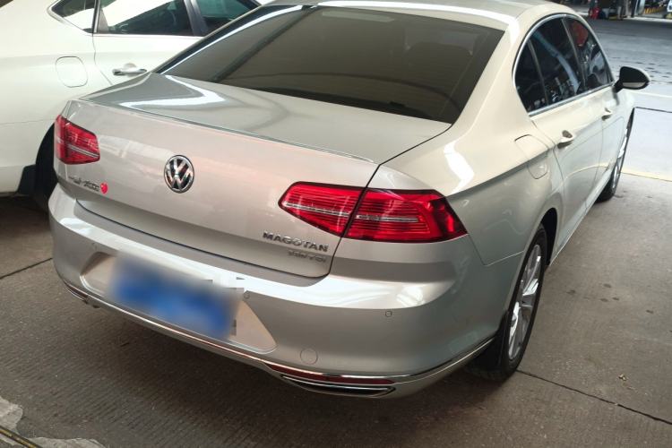 Used Volkswagen Magotan 2018 Facelift 330TSI DSG Luxury Model
