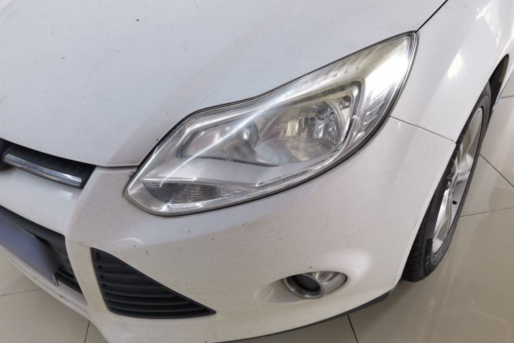 Used Ford Focus 2012 Sedan 1.6L Manual Fashion Edition
