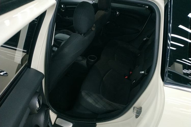 Used  MINI 2015 1.5T COOPER Fun Five-Door Edition
