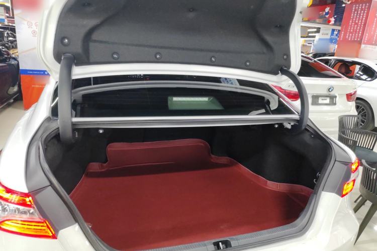 Used Toyota Camry 2021 2.0G Luxury Edition
