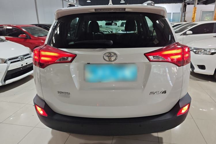 Used Toyota RAV4 2015 2.0L CVT Two-Wheel Drive Fashion Edition

