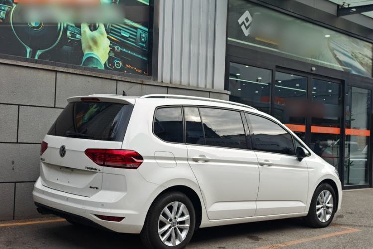 Used Volkswagen Touran 2018 Volkswagen Touran L 280TSI DSG Comfort Edition 7 Seats China V Emission Standard