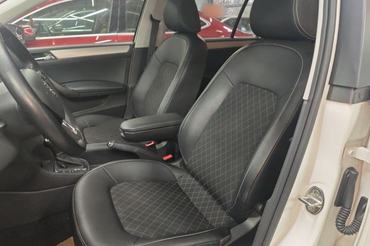 Used Skoda Rapid Spaceback 2018 1.6L Automatic Comfort Edition
