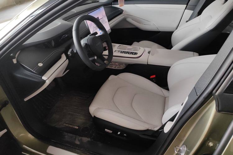 Used  SU7 2024 Rear-Drive Ultra-Long Range Advanced Pro-Level Intelligent Driving Version