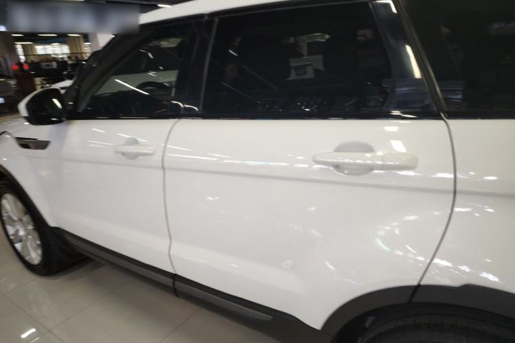 Used Land Rover Range Rover Evoque 2015 2.0T Five-Door Zhiyao Edition
